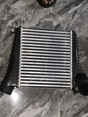 Bentley Bentayga Turbo Radiator