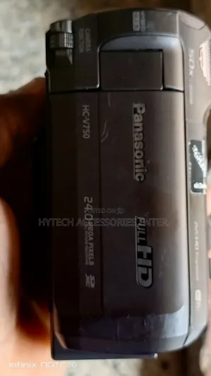 Panasonic Hc-V720 Camcorder