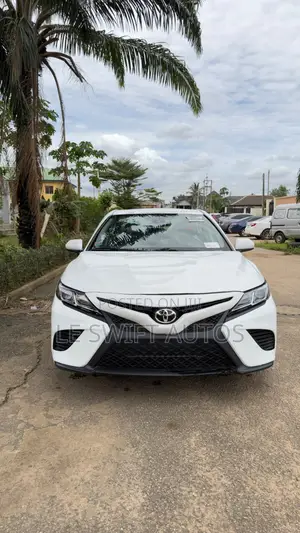 Toyota Camry 2020 White