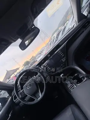 Toyota Camry XSE (2.5L 4cyl 8A) 2019
