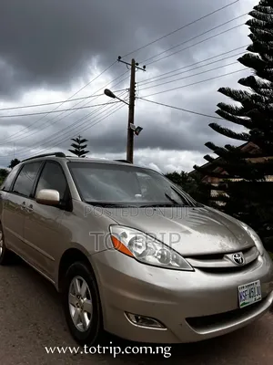 Toyota Sienna for Self Drive Rental Without Driver