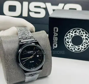 Casio Quality Men Chain Strap Wristwatch