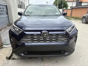 Toyota RAV4 Limited AWD 2019 Blue