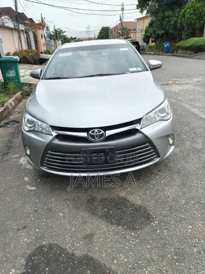 Toyota Camry 2016 Silver