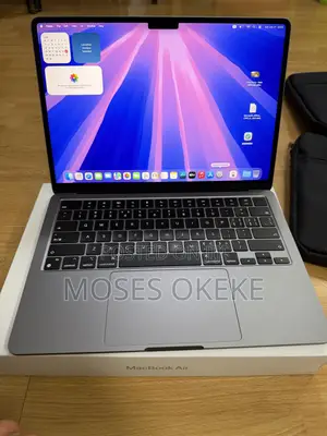 Laptop Apple MacBook Air 2022 M2 16GB Apple M2 SSD 256GB