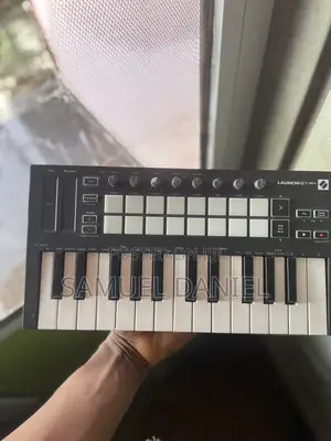 Novation Launch Key Mini