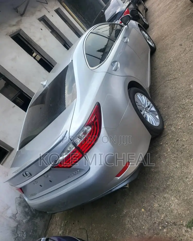 Lexus ES 2013 Silver