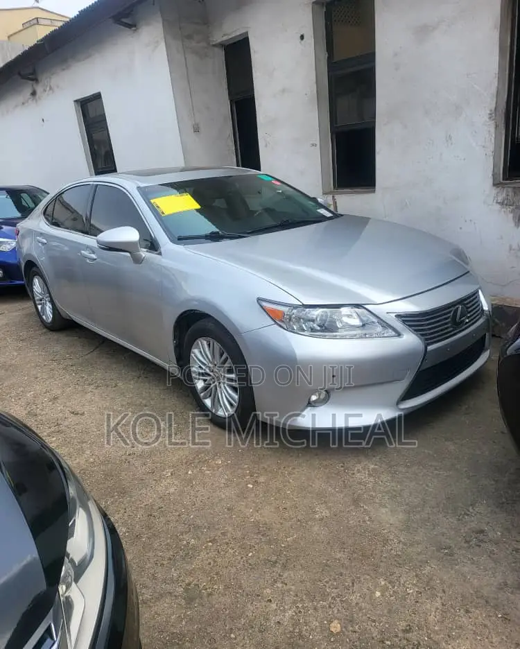 Lexus ES 2013 Silver