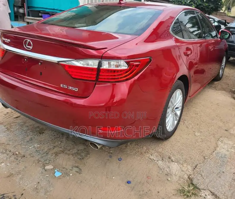 Lexus ES 2013 Red