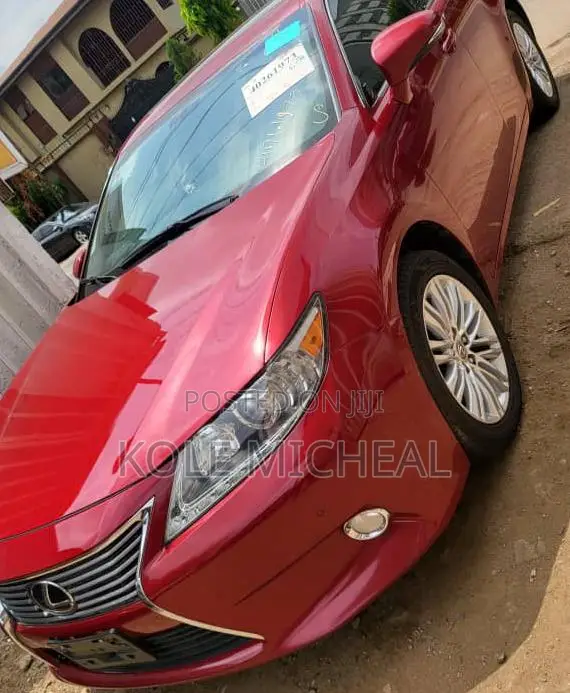 Lexus ES 2013 Red