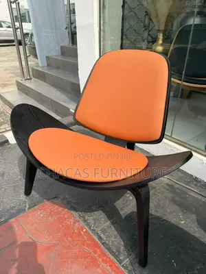 Modern Shell Accent Chair - Luxury Mid-Century Lounge Seat