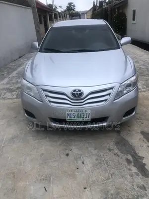 Toyota Camry 2010 Silver