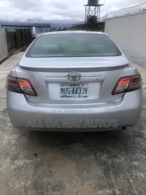 Toyota Camry 2010 Silver