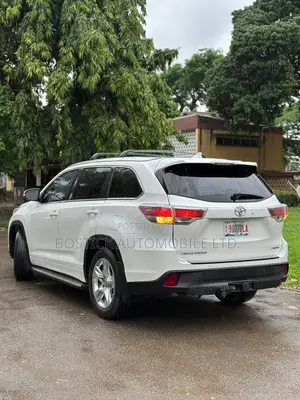 Toyota Highlander Limited V6 4x2 (3.5L 6cyl 6A) 2016 White