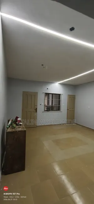 3bdrm Apartment in Oke Riya, Jumofak for rent