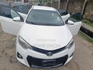 Toyota Corolla 2017 White