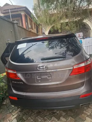 Hyundai Santa Fe 2014 Brown