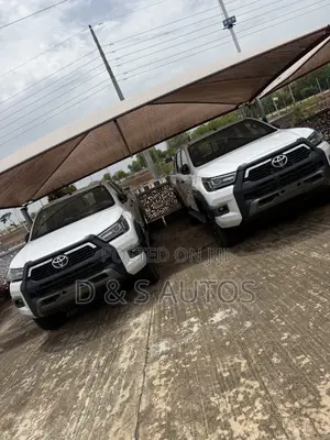 New Toyota Hilux 2025 White