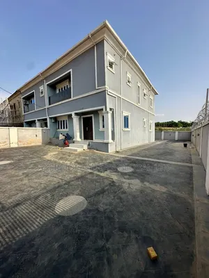 4bdrm Duplex in In An Estate, Life Camp for rent