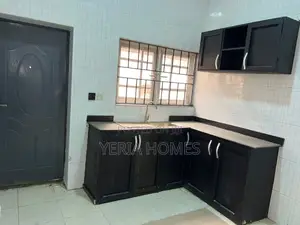 2bdrm Apartment in Lekki Phase 1 for rent
