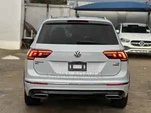 Volkswagen Tiguan 2.0T SEL AWD 4MOTION 2018