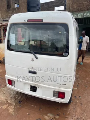 Suzuki Every 2005 White