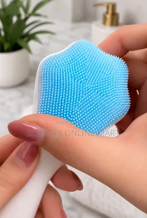 Soft Silicone Facial Cleansing Brush