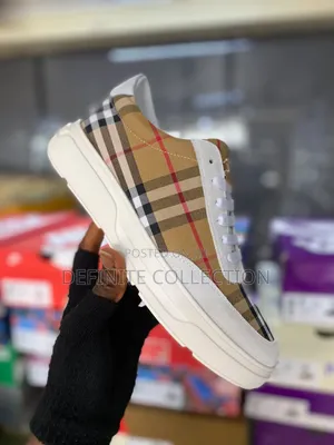 Burberry Top Quality Sneakers