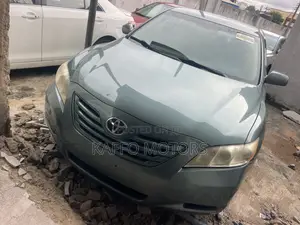 Toyota Camry LE 4dr Sedan (2.4L 4cyl 5A) 2009 Green
