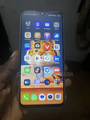 Itel City 100 128 GB Silver