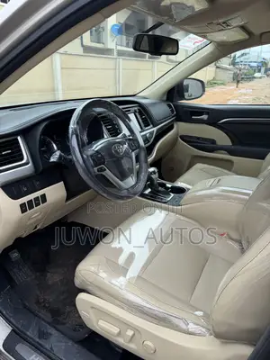 Toyota Highlander Limited 4dr SUV AWD (3.5L 6cyl 6A) 2015 Gold
