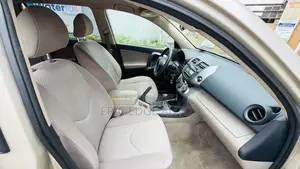 Toyota RAV4 2007 Gold