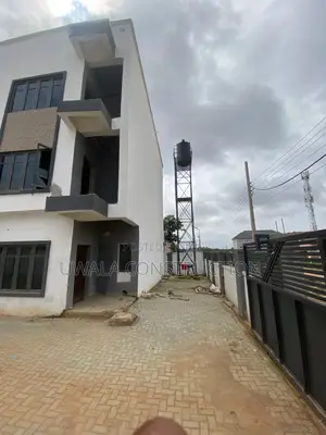 4bdrm Townhouse/Terrace in Gaduwa for sale