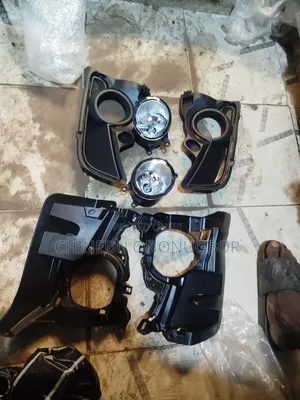 Toyota Highlander Complete Foglamp and Cover 2018