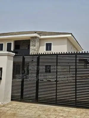 4bdrm Duplex in Apo District for sale