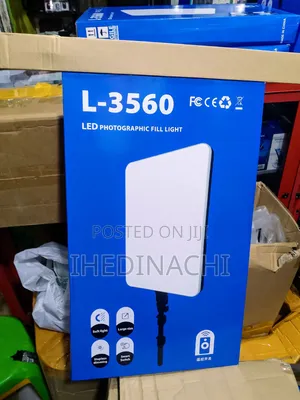 L-3560 Photographic Light With Stand