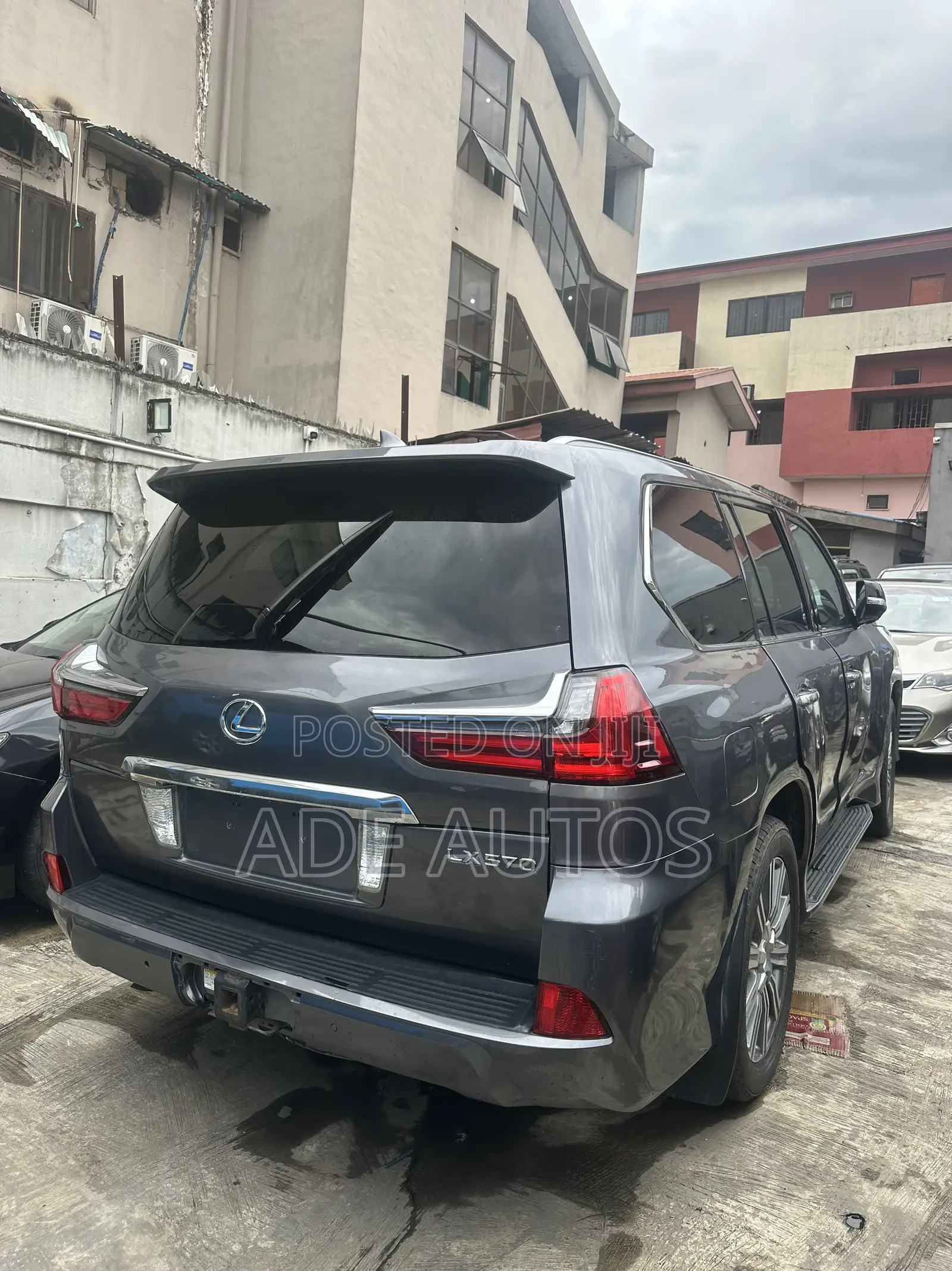 Lexus LX 570 AWD 2017 Gray