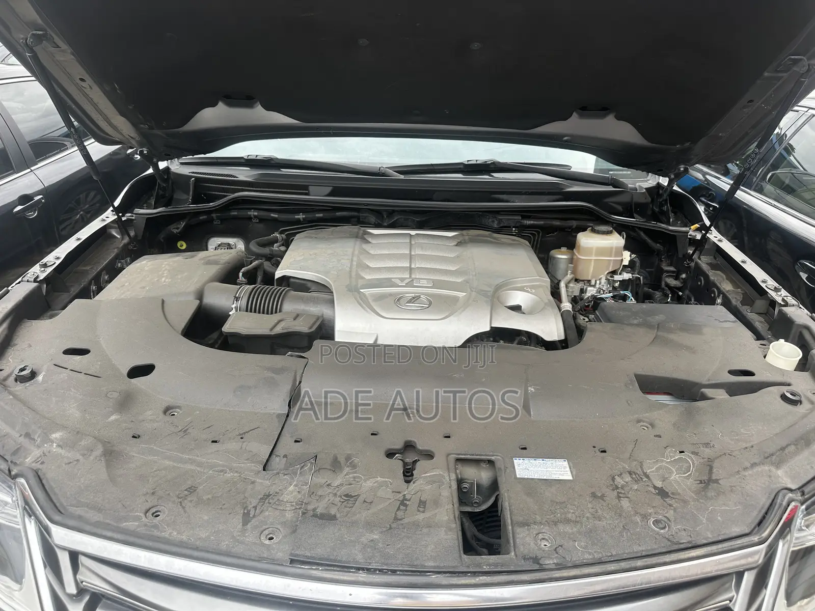 Lexus LX 570 AWD 2017 Gray