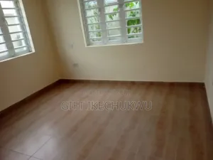 Shop in Ogba Busstop for Sale