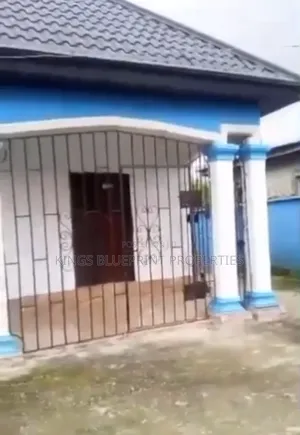 1bdrm Bungalow in Ughoton, Warri for sale
