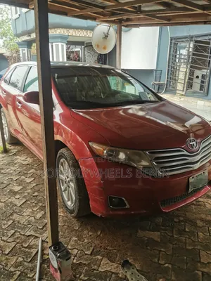 Toyota Venza LE 2011 Red