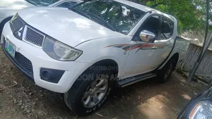 Mitsubishi L200 Club Cab 2.5 180hp 4WD 2007 White
