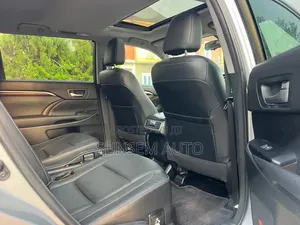 Toyota Highlander 2015 Silver