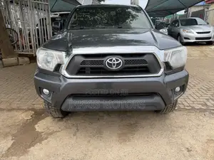 Toyota Tacoma 2014 Gray