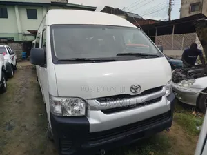 Toyota HiAce 2010 White