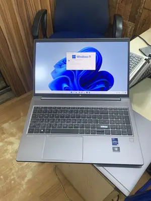 Laptop HP ZBook Power G9 i7 3GB Intel Core i7 SSD 512GB