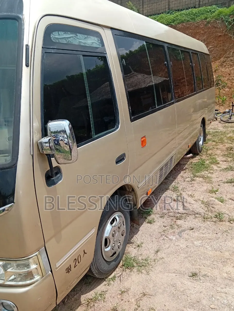 Toyota Coaster 2010 Gold