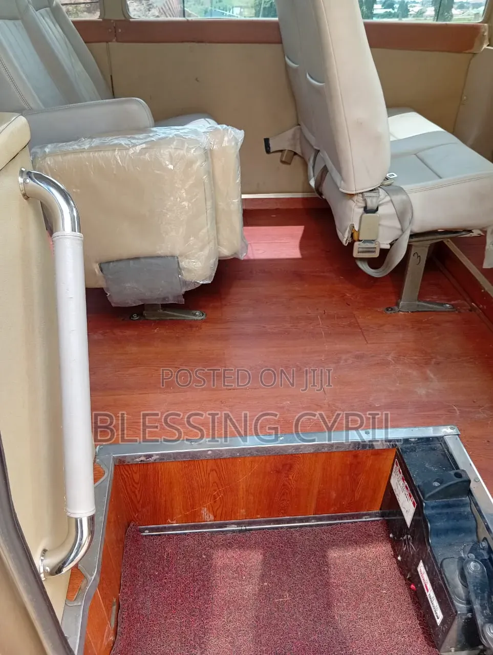 Toyota Coaster 2010 Gold