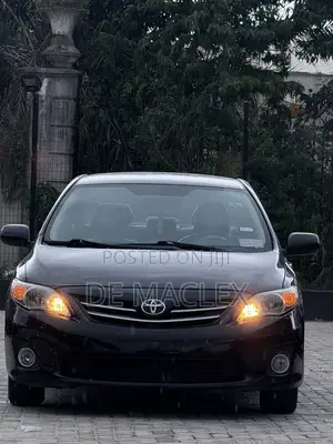Toyota Corolla LE 4dr Sedan (1.8L 4cyl 4A) 2013 Black
