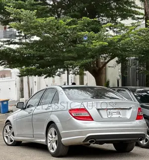 Mercedes-Benz C300 2009 Silver
